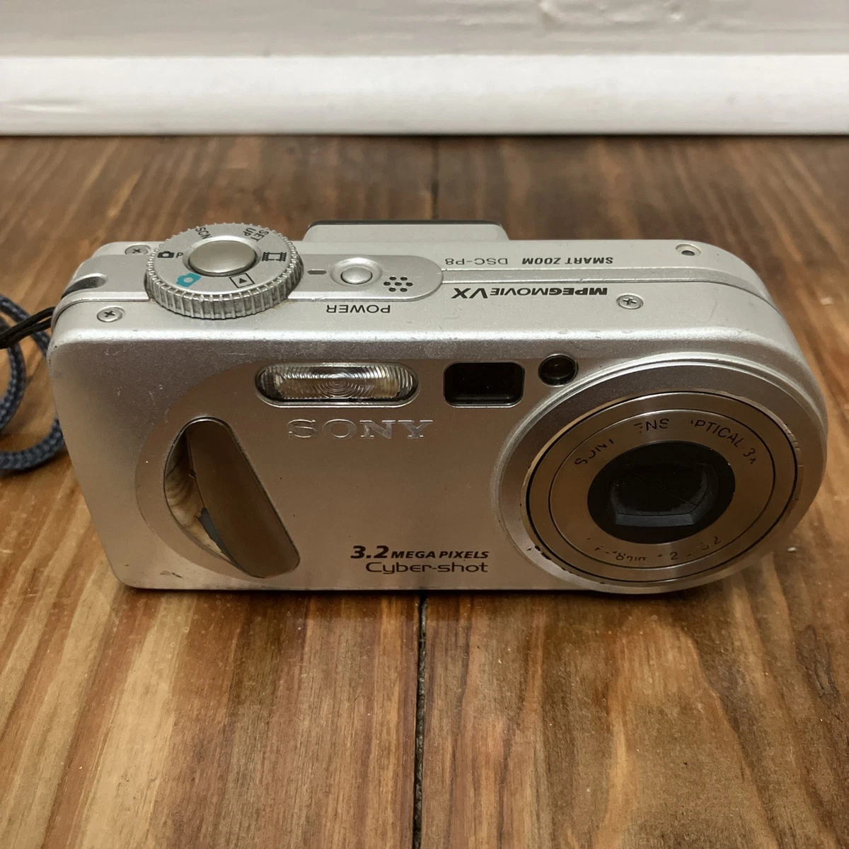 Sony Cyber-shot DSC-P8 Digital Cameras 3-4.9 MP Maximum Resolution
