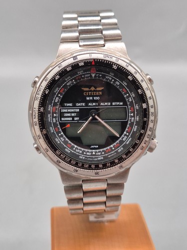 Citizen WR 100 Herren Uhr – Funktionaler Fliegerstil mit Digital-Analog Anzeige
