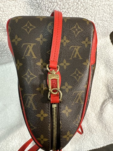 Louis Vuitton Retiro NM Monogram Canvas Shoulder Bag - Picture 16 of 19