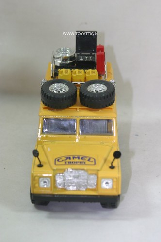 Camel Trophy Land rover defender model car scale 1:24 from '80's made by burago - Picture 3 of 5