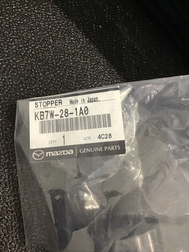 NEW OEM Mazda 2017-2021 CX-5 Dust Shield KB7W-28-1A0 - 第 1/3 張圖片