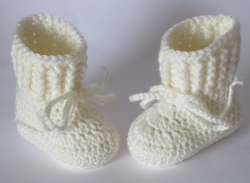 Handmade Baby Knitted Crochet Bear Hat & Booties/Newborn-3 months - Picture 5 of 6