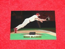 MARK MCGWIRE CARDINALS 1999 STADIUM CLUB CHROME #SCC27 (B-2098)