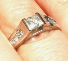 18ct white gold  0.7ct diamond ring princess 18 carat  safeguard certificate