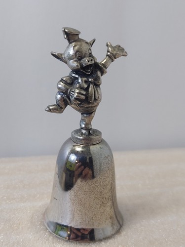 VINTAGE NE DISNEY ZINN PORKY SCHWEIN AUF VERSILBERTER GLOCKE 3" PORKY SAILOR OUTFIT - Bild 12 von 19