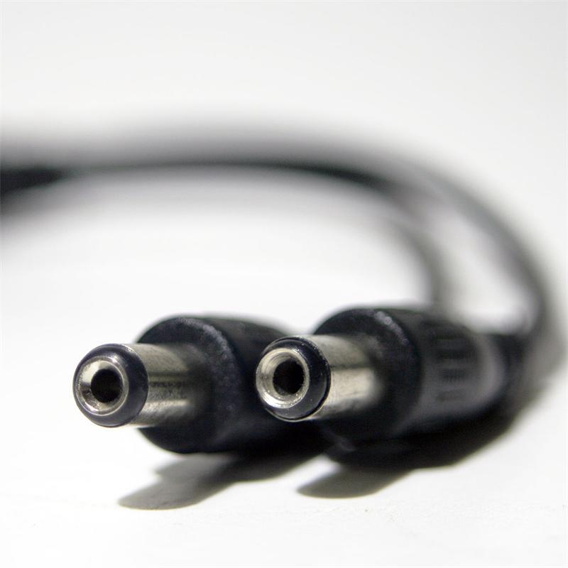 DC-Verteiler 5,52,1mm 1x Kupplung 2x Stecker Y-Kabel für zB Netzteile f LEDs
