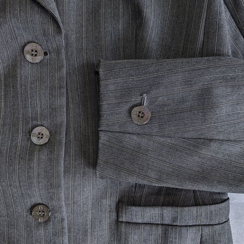 Vintage Y2K ESCADA Near-Mint 2-Pc Gray Pinstripe Slim Suit - 34 Jacket 36 Pants - Picture 8 of 10