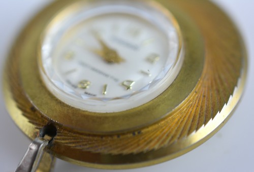 WINDSOR Manor Women's Neck Watch Wind-Up Gold Tone Swiss Necklace Vintage - Picture 3 of 10
