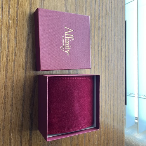 Collana Farfalla Affinity Diamond Jewelry Oro 14K Nuova In Scatola Aperta - Foto 9 di 16