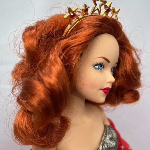 Effanbee / Tonner (1999) - Brenda Starr 16" Doll Red ‘Starr Gown' Doll (#V2002) - Picture 3 of 14