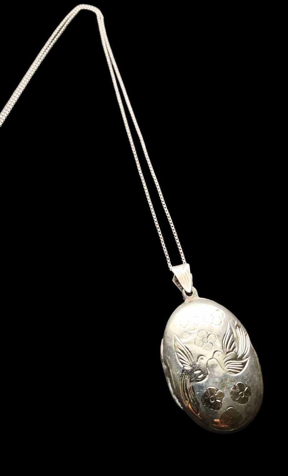Vintage 925 Sterling Silver Thailand Locket Pendant with Etched Birds - Picture 3 of 7