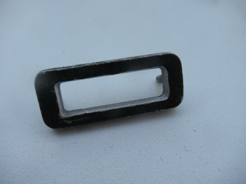 Porsche 911 / 912 Tapa Letra "O" GRIS ARMETAL (Pintado NEGRO) - Imagen 1 de 2