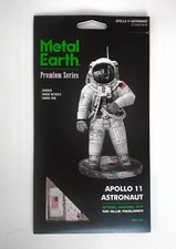 Fascinations Premium Series ICONX APOLLO 11 ASTRONAUT 3D Metal Earth Model Kit