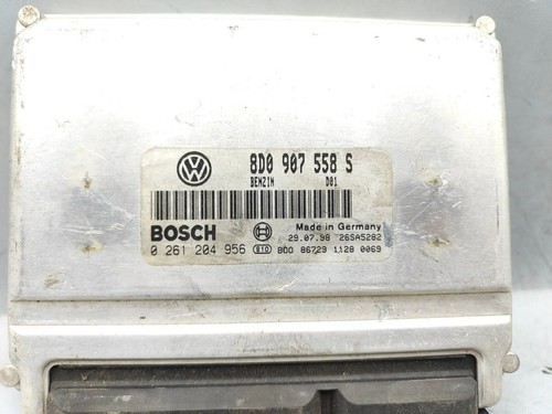 Volkswagen PASSAT B5 1.8i 1998 Engine control unit module ECU 8D0907558S  - Imagen 2 de 6