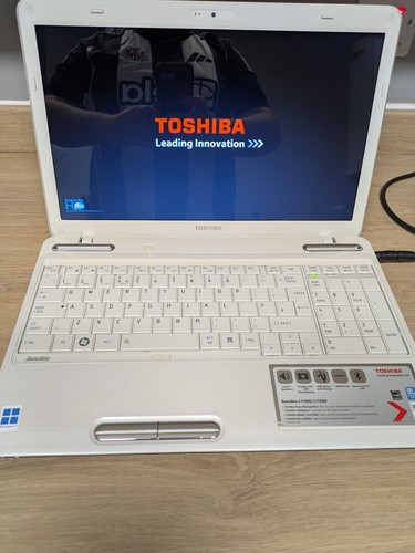 FAST WINDOWS 11 LAPTOP 1TB SSD 16GB RAM 1TB SSD MS OFFICE PHOTOSHOP AMD GRAPHICS - Picture 11 of 21