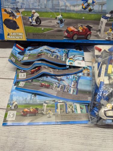 LEGO City Sky Police Set Base Aerea (60210) - Foto 3 di 3