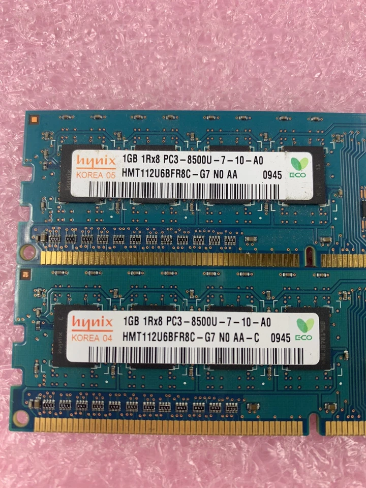 Lot( 2 ) 1GB Hynix HMT112U6BFR8C-G7 1Rx8 PC3-8500U DDR3 non-ECC Desktop RAM - Image 3 of 4