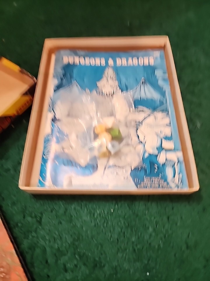1979 D D Basic Set 1001 HAS DICE HOLMES EDITION LIZARD LOGO DMG PLAYERS 1979-d-d-basic-set-1001-has-dice-holmes-edition-lizard-logo-dmg-players