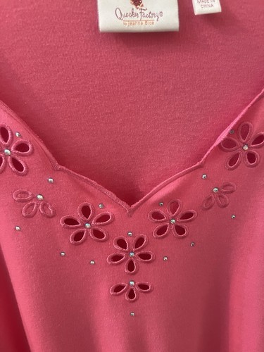 Quacker Pink Cut Out Embellished 3/4 Eyelet Sleeves Stretch Knit Top 1X 16 18 - Picture 3 of 5