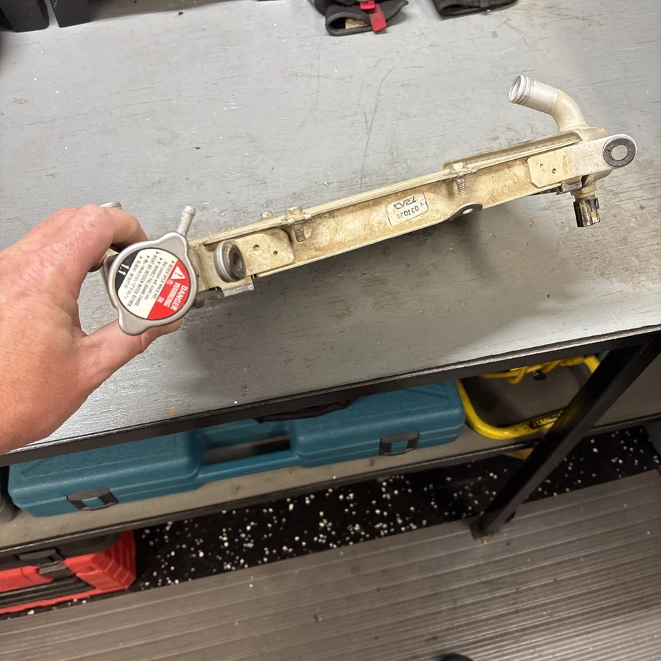 2014 - 2024 YAMAHA YFZ450R RADIATOR STOCK - Image 3 of 4