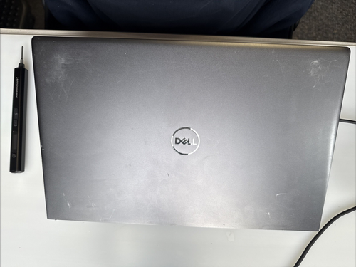 Dell Vostro 15.6" Laptop - i7-11800H, RTX 3050, 16GB RAM, 512GB SSD – Windows 11 - Afbeelding 5 van 6