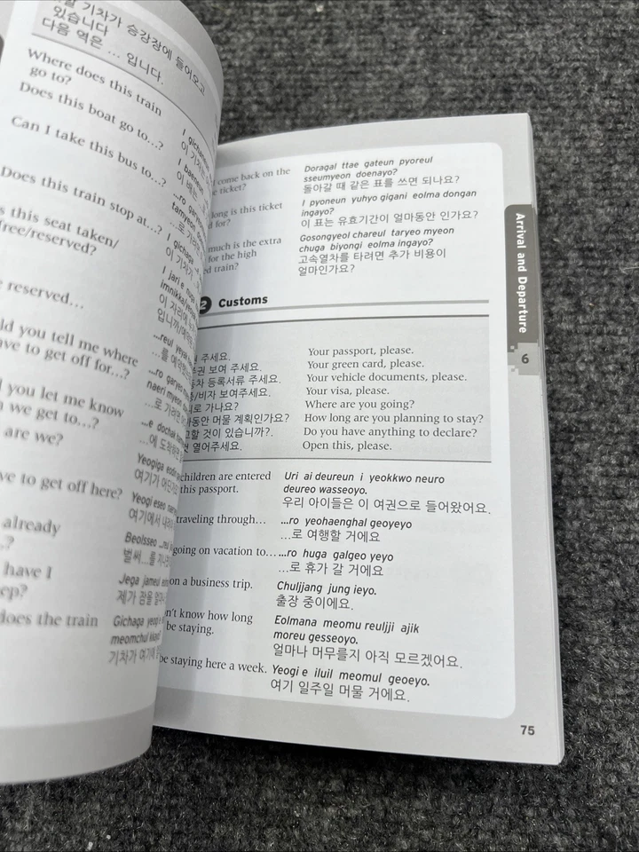 Essential Korean Phrasebook and Dictionary Paperback Foto 2 de 3