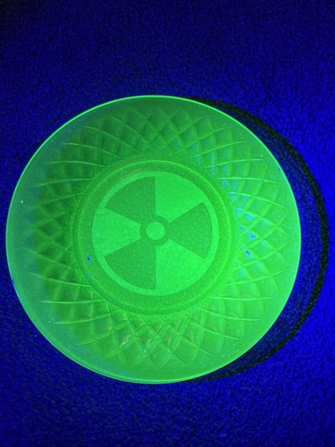 Vintage 7,25" Platte Uranglas geätzt Strahlung Symbol, Schild Display LEUCHTET! - Bild 8 von 15