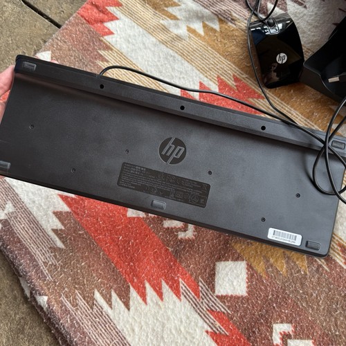 HP Deskjet 1056 Printer, Keyboard, and Mouse Combo - Picture 3 of 10
