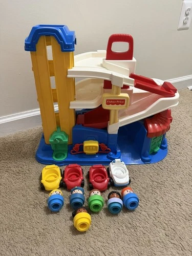 Vintage 1995 Fisher Price Car Garage Parking Ramp Elevator #2393 Little People