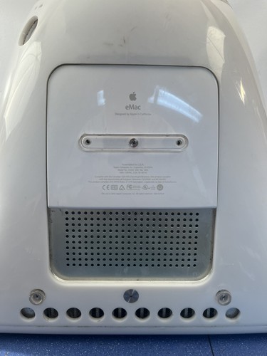 Vintage Apple eMac A1002 Power PC | POWERS ON UNTESTED - Picture 12 of 13