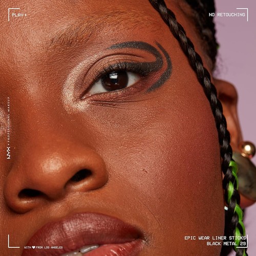 High-Pigment Epic Wear Liner Stick - Cruelty-Free & Water-Resistant Black Metal - Picture 6 of 9