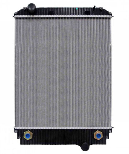 Radiator For 93 01 Freightliner FLD120 FRE10 - Picture 2 of 7