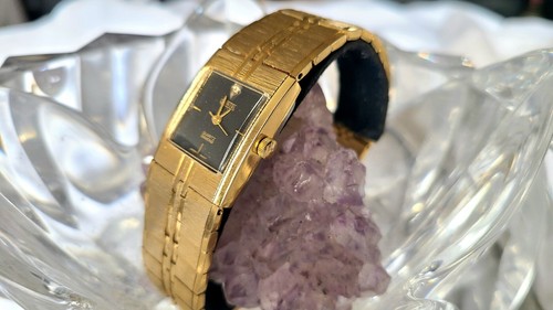 Reloj de pulsera vintage Quintel diamante cuarzo esfera negra tono dorado - Imagen 2 de 10