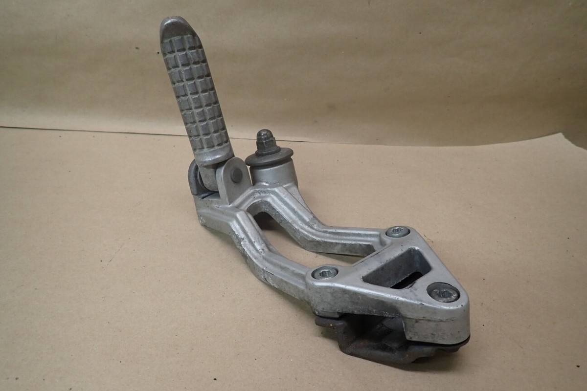 1989 KAWASAKI ZX1000-B REAR LEFT FOOT PEG W/ BRACKET MOUNT | eBay