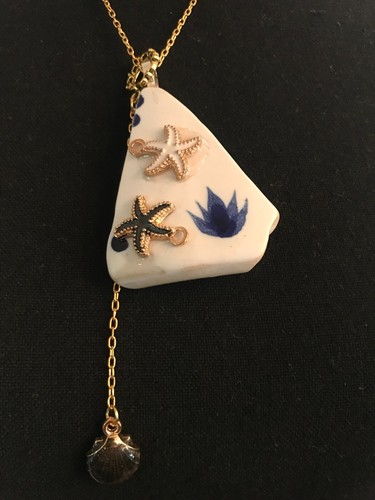 BLUE & WHITE CERAMIC POTTERY SHARD PENDANT NECKLACE & GOLD TONE CABLE CHAIN - Picture 6 of 11