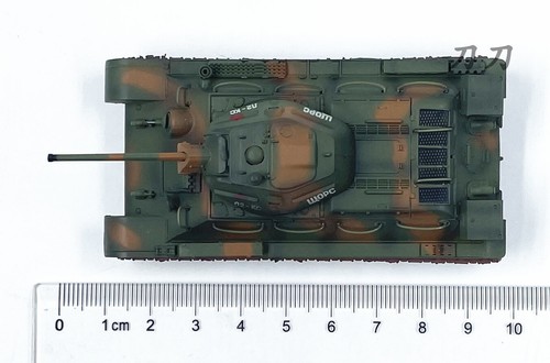 1:72 World War II Soviet T34-76 medium tank camouflage painted model - Picture 11 of 12