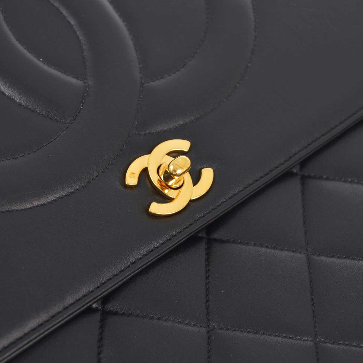 Chanel Black Lambskin Classic Flap Maxi Jumbo Chain Shoulder