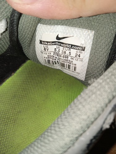 Nike Air Max Youth Size 6 US Black Green Low Top Shoes Sneakers 317934 030 - Picture 13 of 15