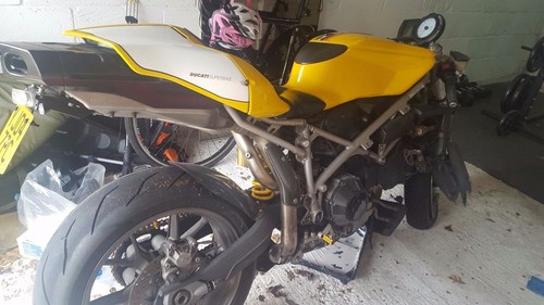 2004 Ducati 749S Yellow Spares Or Repairs - Picture 4 of 8
