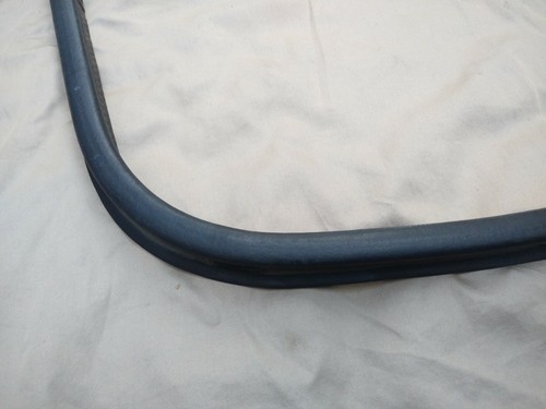 85 86 87 88 89 Toyota MR2 Front Hood Trunk Rubber Weatherstrip Seal - Bild 3 von 7