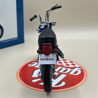EBBRO 1/10 Honda Dax ST50 metallic blue 1969 Japan Diecast EBBRO 1/10 Honda Dax ST50 metallic blue 1969 Japan Diecast