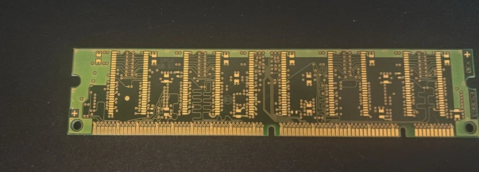 Siemens 32MB PC100 non-ECC Unbuffered CL2 168-Pin DIMM HYS64V4200G TESTED - Image 2 of 2