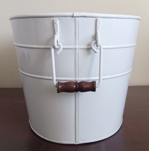 STELLA ARTOIS Beer steel tub ice bucket—16¾” wide—wood handle covers—good cond. - Picture 5 of 7