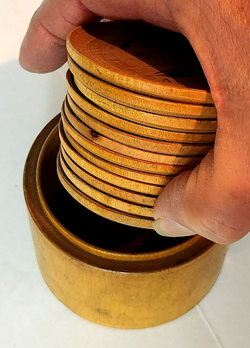 ALOHA HAWAII SOUVENIR 12 WOODEN TIKI LUAU COATERS in LIDDED CONTAINER VINTAGE * - Picture 12 of 16