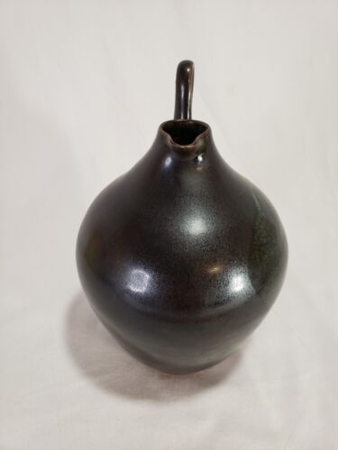 Black Glaze Handcrafted Clay Pot with Handle Signed Vintage - Picture 4 of 8