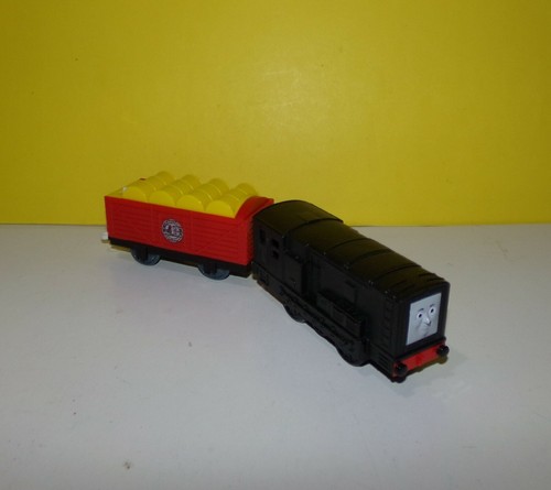 Thomas Trackmaster 2010 Talking Diesel Engine & Train Car V1906 Works! Free Ship - Picture 1 of 2