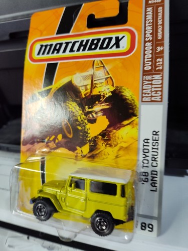 Matchbox Outdoor Sportsman (2008) Yellow '68 Toyota Land Cruiser Toy Car #89 - Picture 5 of 8