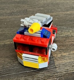LEGO 6911 CREATOR Mini Fire Rescue 69 Pieces Complete 3 in 1
