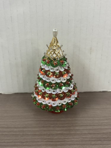 Vintage 3.5" Tall Handmade Pushpin Sequin Bead Christmas Tree Decor - Picture 1 of 5
