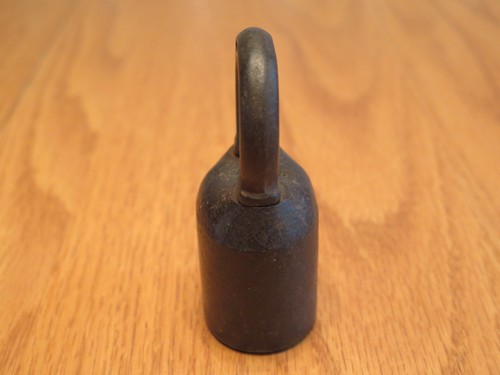 Antiguo candado vintage de hierro fundido Segal con 2 llaves ~ Ver VIDEO ~ - Imagen 5 de 15